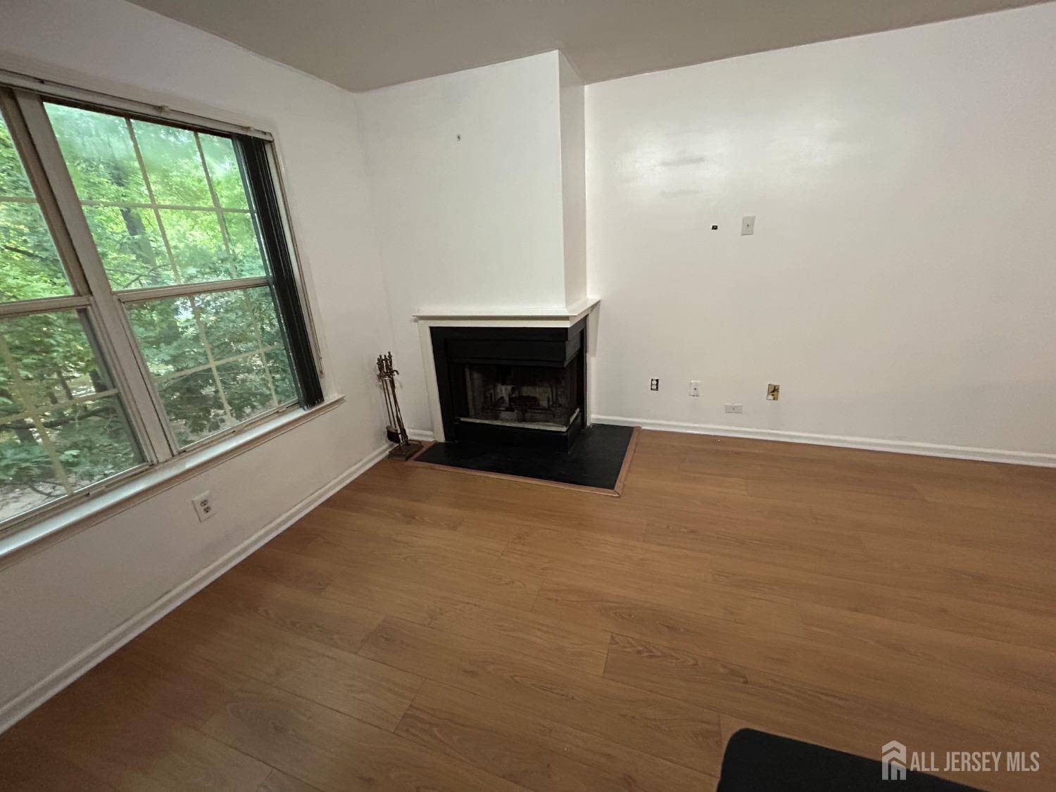 Helmetta, NJ 08828,706 Meadow CT