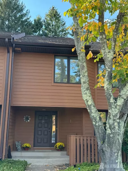 29 Sayre DR, Plainsboro, NJ 08540