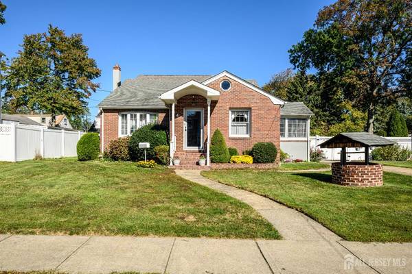 84 Alwat ST, Woodbridge Proper, NJ 07095