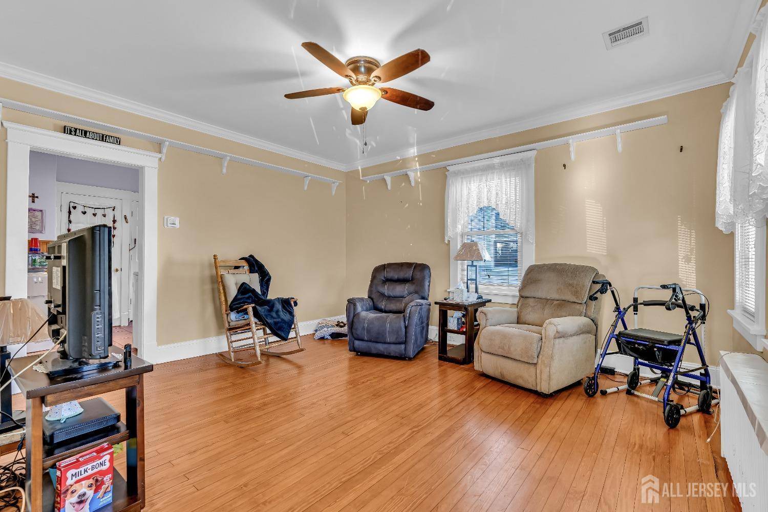 South River, NJ 08882,10 Leonardine AVE