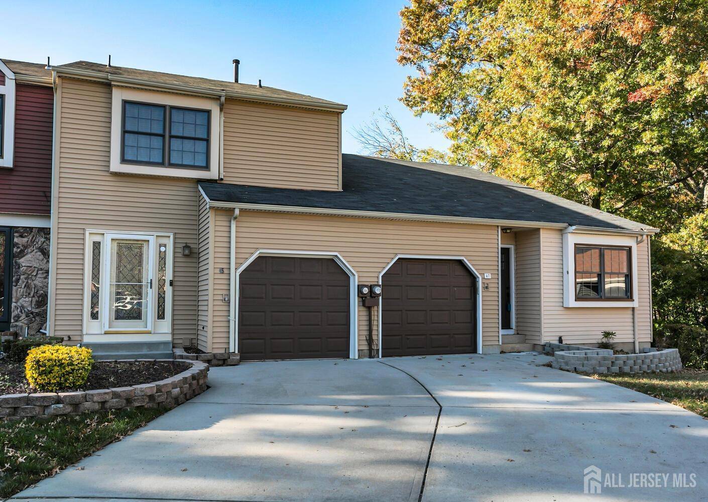 45 Knoll CT, Old Bridge, NJ 07747