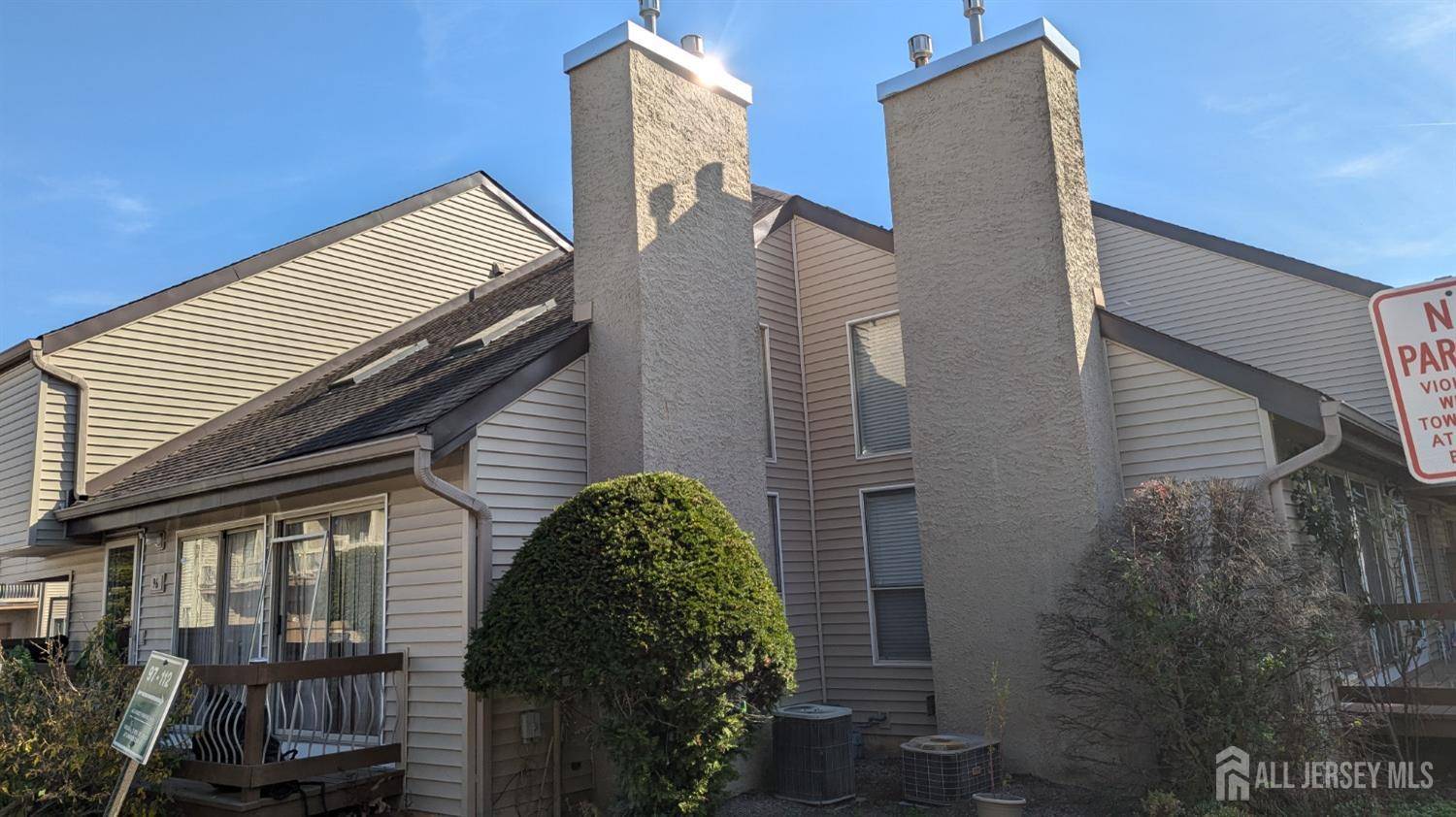 Edison, NJ 08820,96 Kelly DR