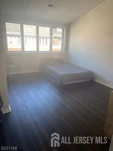 Perth Amboy, NJ 08861,358 Rector ST