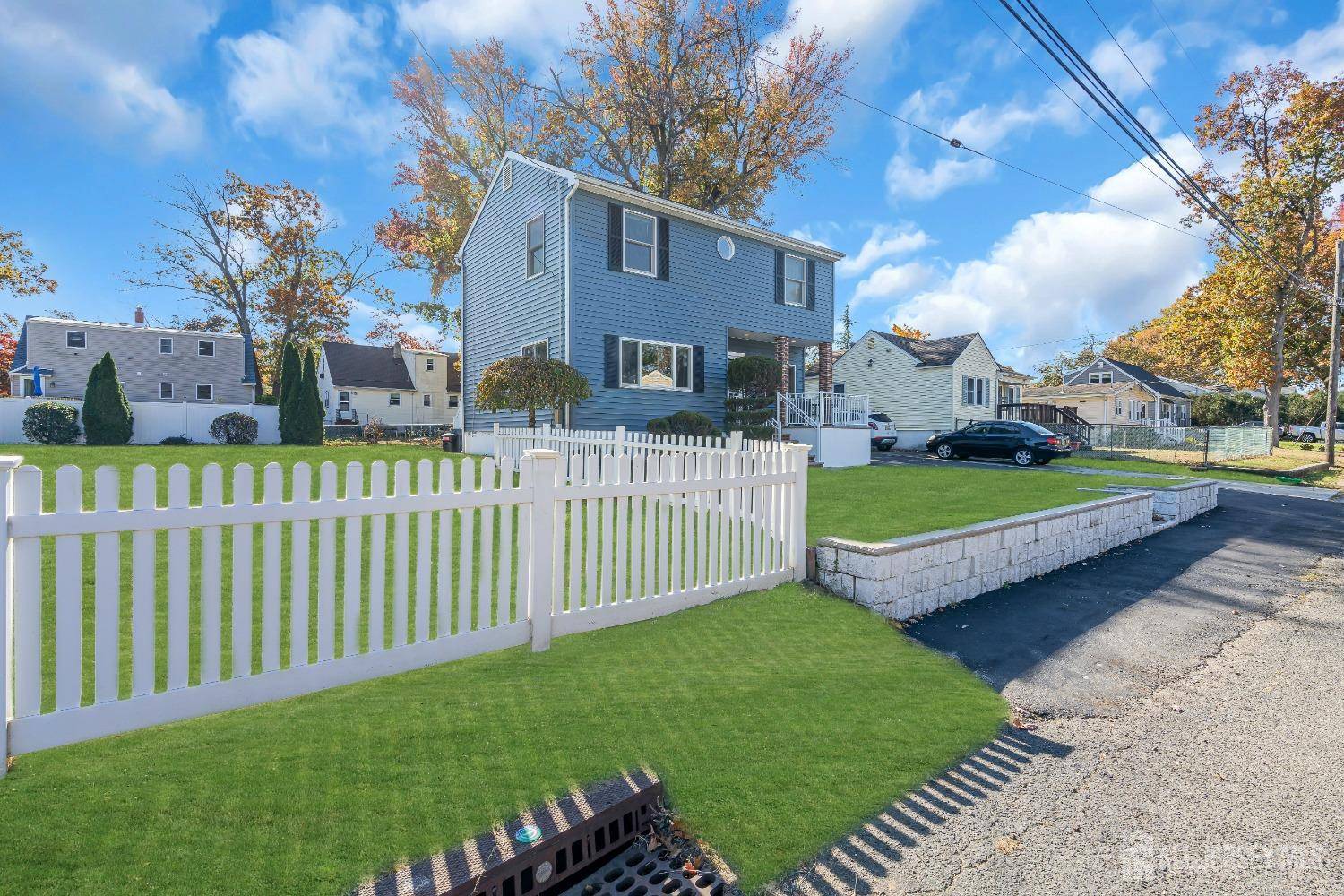Keyport, NJ 07735,863 Brookside AVE