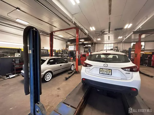 Fords, NJ 08863,0 king George RD