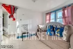 North Brunswick, NJ 08902,1078 Newton ST