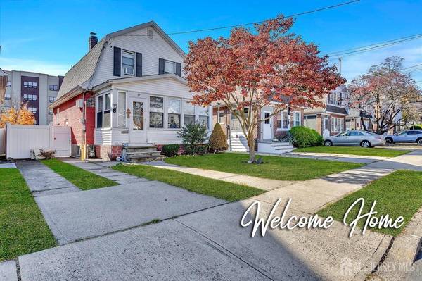 27 E Grove AVE, Woodbridge Proper, NJ 07095