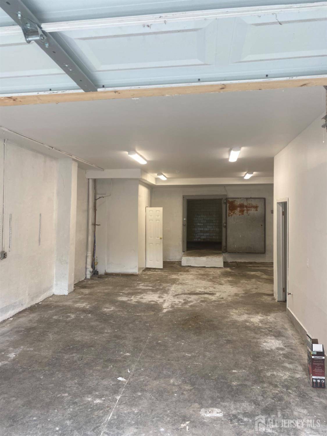 Perth Amboy, NJ 08861,46 Commerce ST