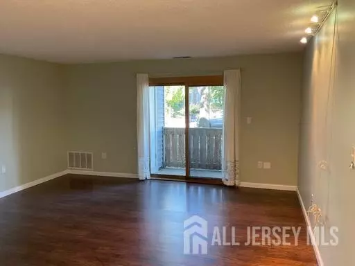 Plainsboro, NJ 08536,1213 Ravens Crest DR