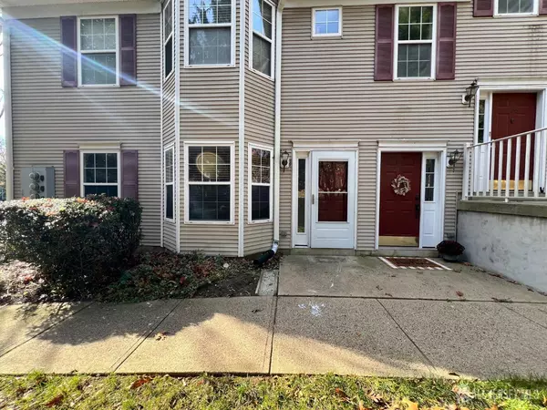 207 Cypress LN, East Brunswick, NJ 08816