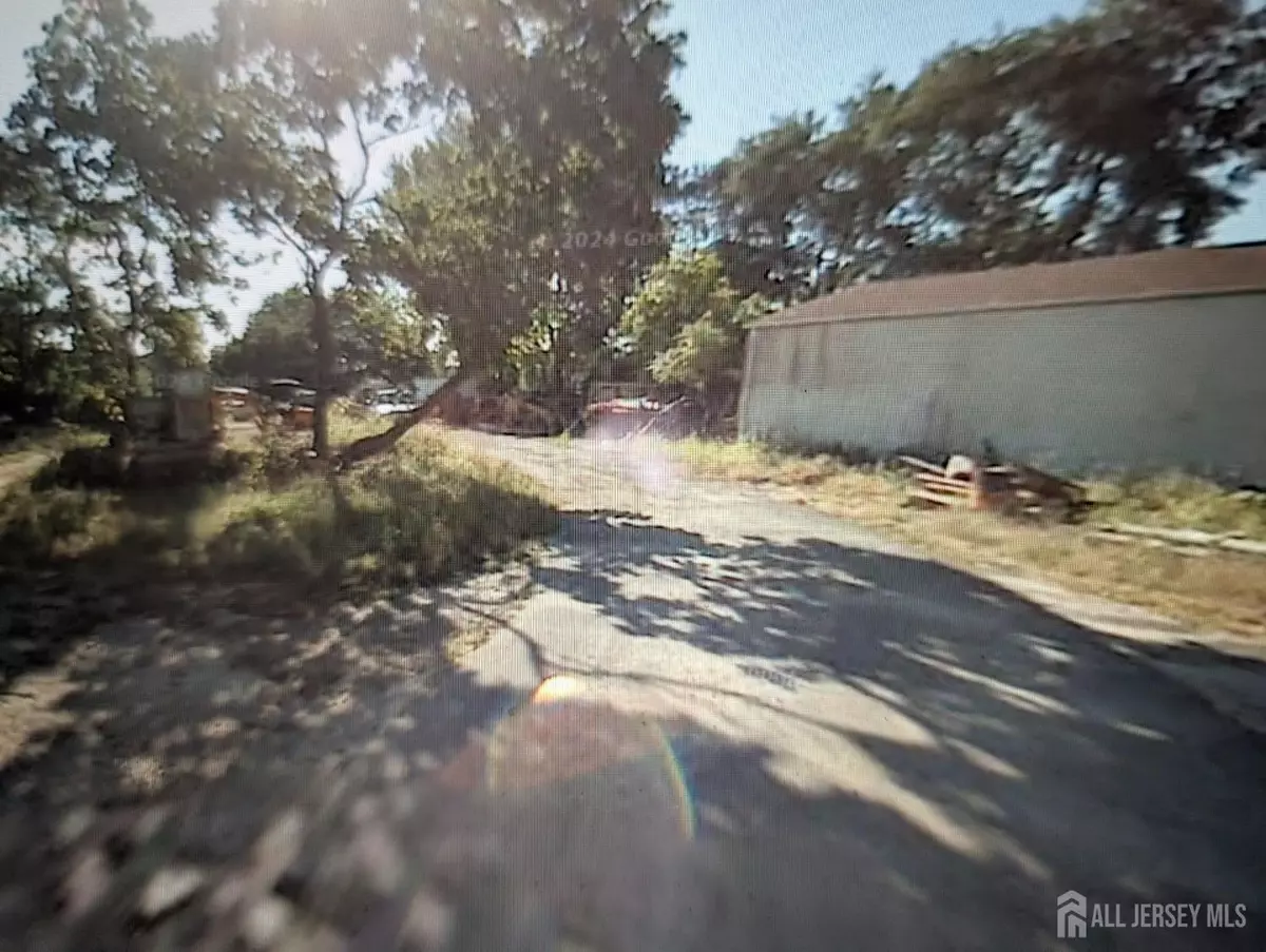 South Plainfield, NJ 07080,128 Oak Tree AVE