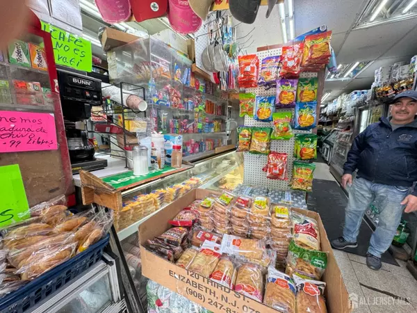 Perth Amboy, NJ 08861,92 washington ST