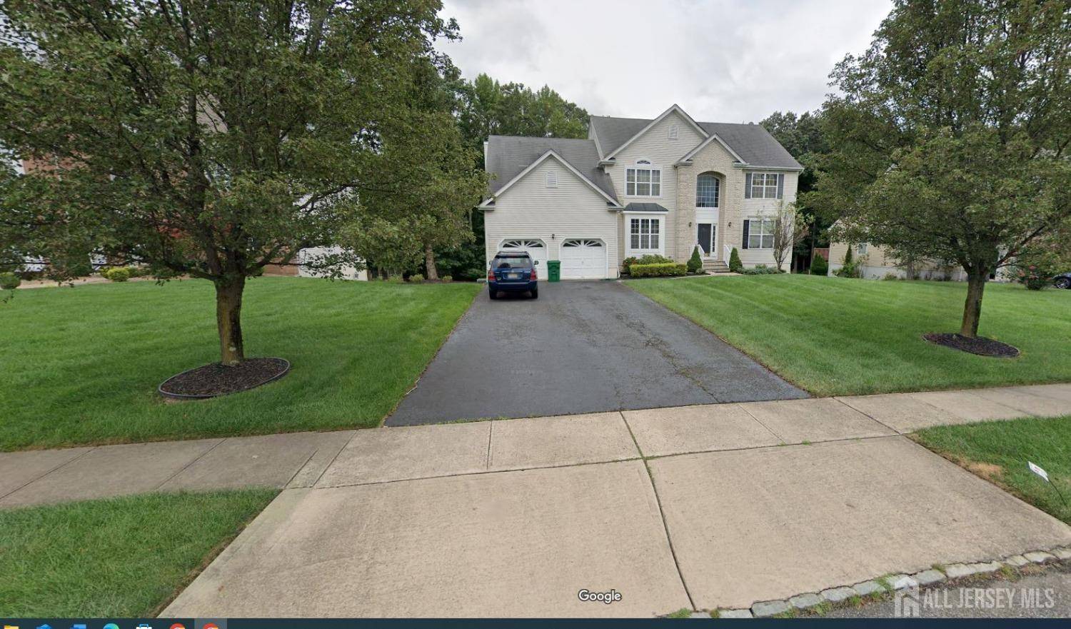 54 McFarlane CIR, Monroe, NJ 08831