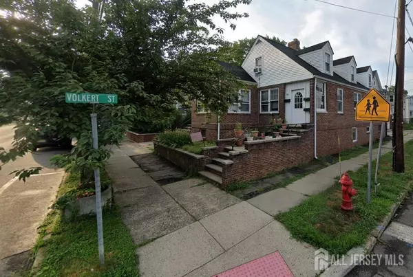 Highland Park, NJ 08904,82 Woodbridge AVE #2ndFL