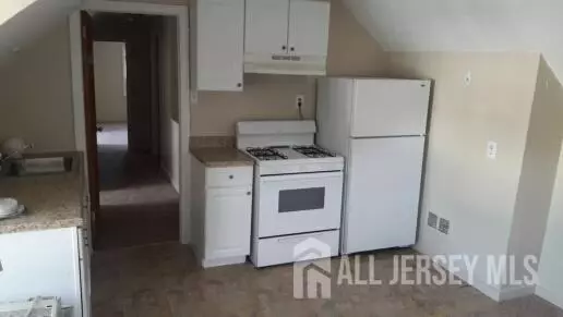 Highland Park, NJ 08904,82 Woodbridge AVE #2ndFL