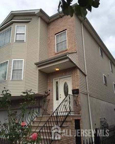 115 Fabyan PL, Newark, NJ 07112