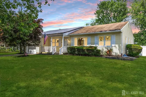 24 Lincoln DR, Gloucester Twp, NJ 08021