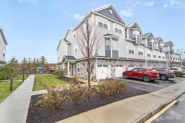 32 Emily CT, Hazlet, NJ 07730