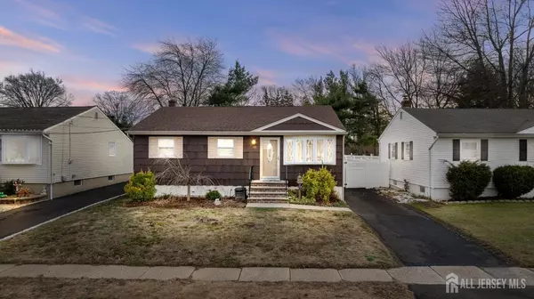 127 Carolyn AVE, Colonia, NJ 07067