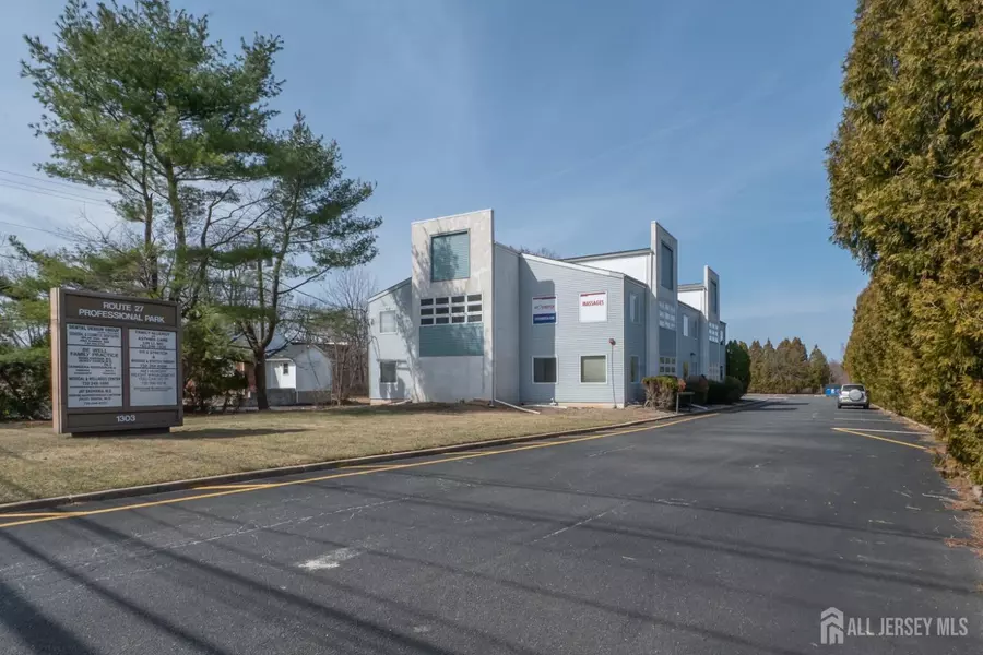 1303 Route 27 #1, Franklin, NJ 08873