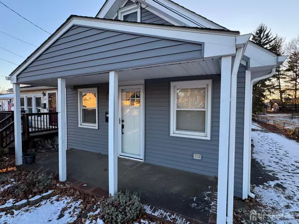 South Amboy, NJ 08879,436 S Pine AVE S