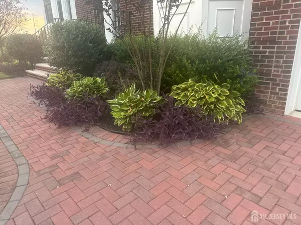 Monroe, NJ 08831,17 Americana PL