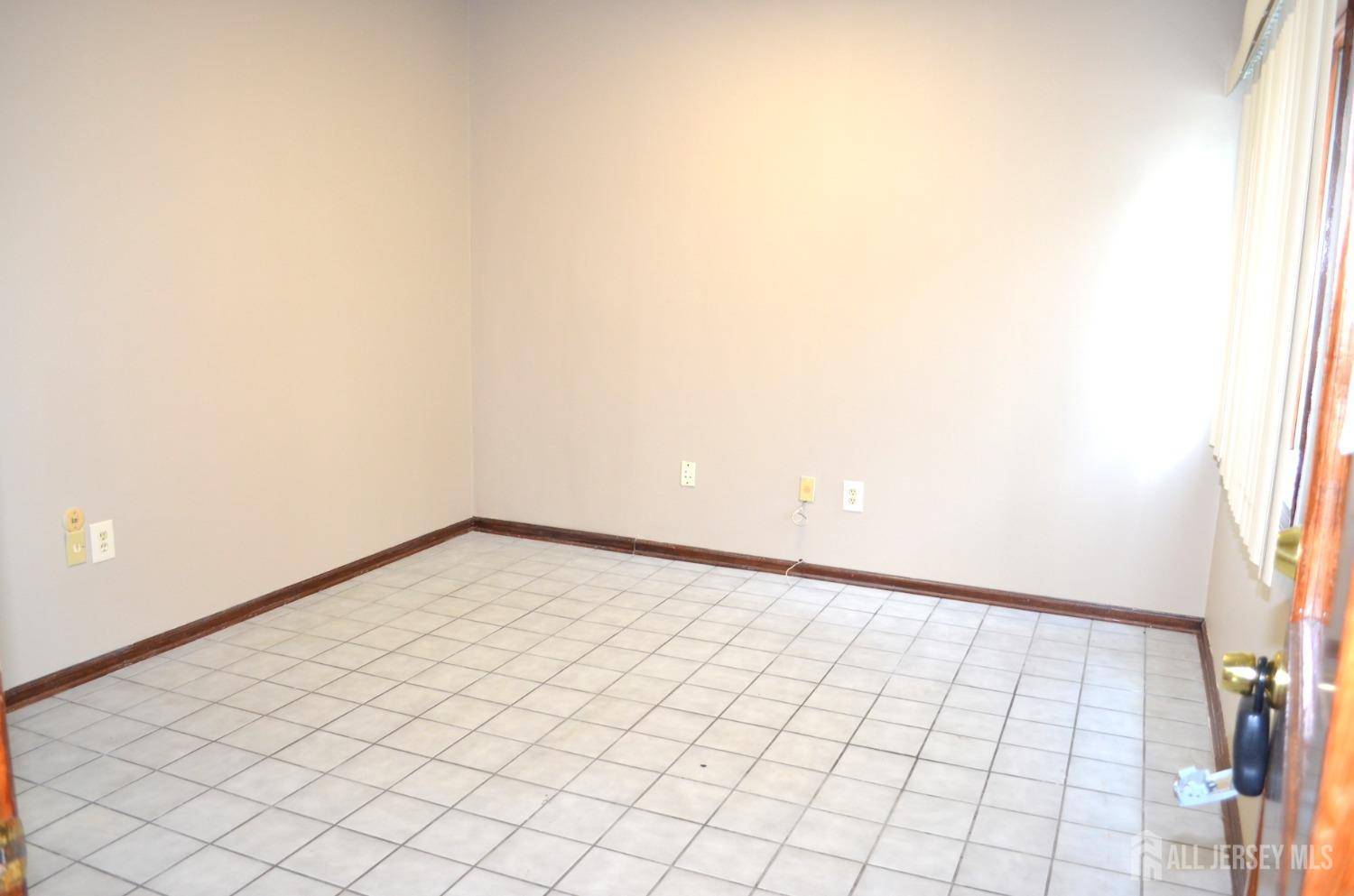 250 Stelton RD #1, Piscataway, NJ 08854