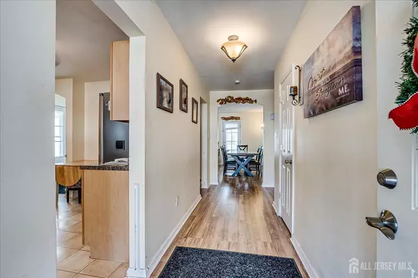 North Brunswick, NJ 08902,356 Washington PL