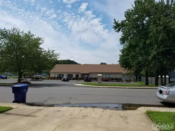 North Brunswick, NJ 08902,7 Deer Brook BLVD