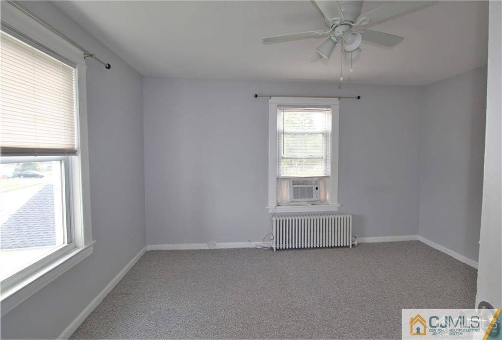 Edison, NJ 08817,20 silverlake AVE