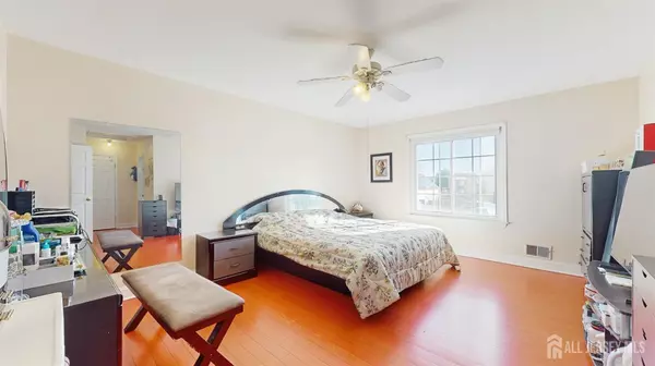 Old Bridge, NJ 08857,5 Schindler DR S