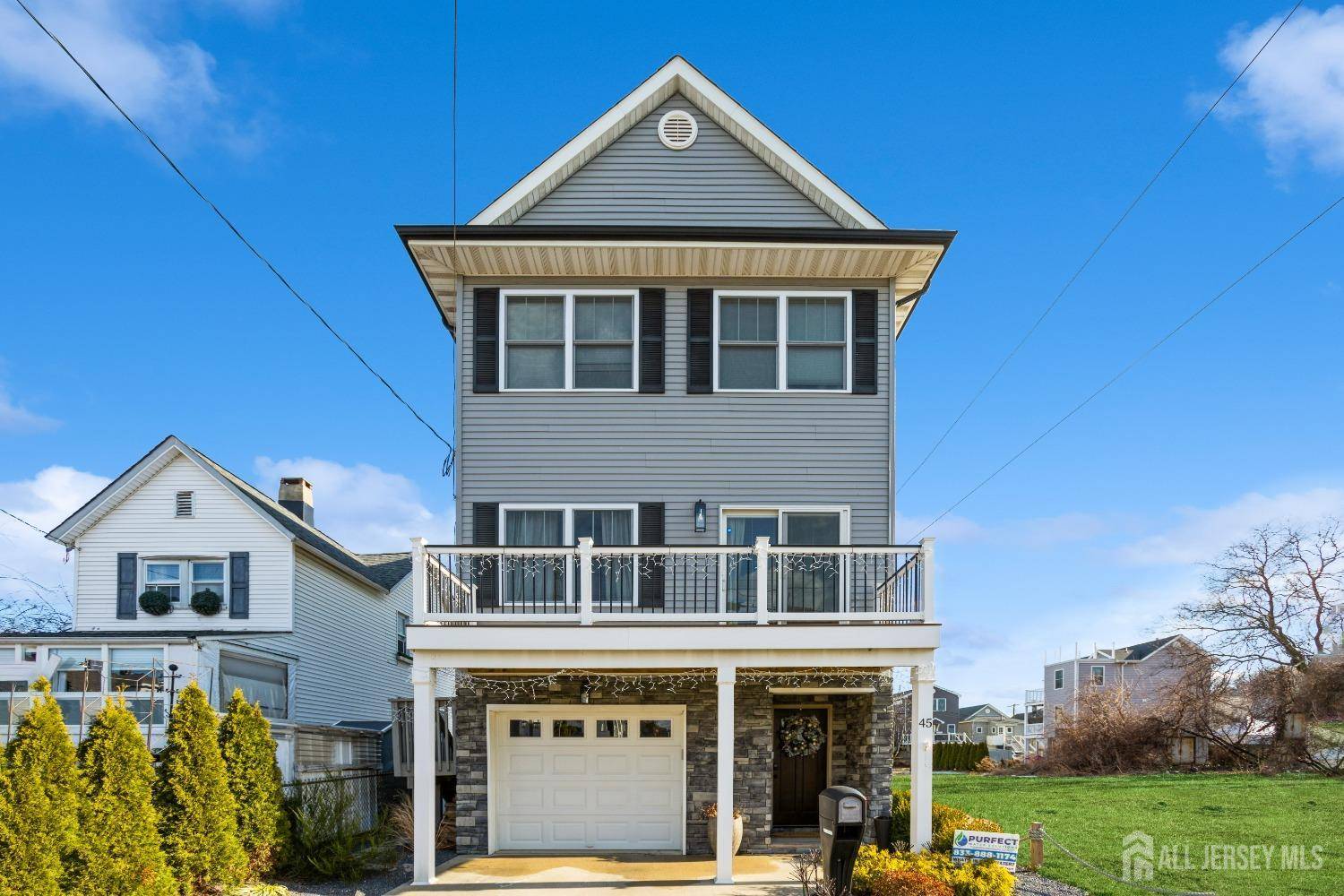 45 Miller ST, Highlands, NJ 07732