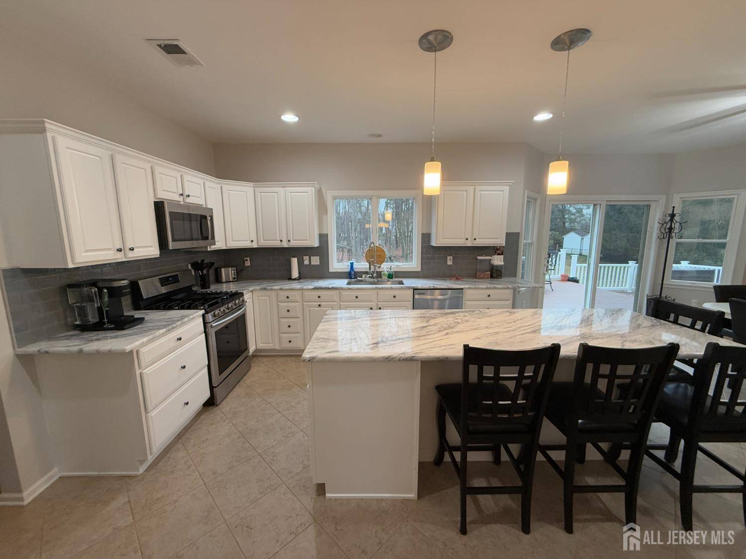 Monroe, NJ 08831,29 N Disbrow Hill RD