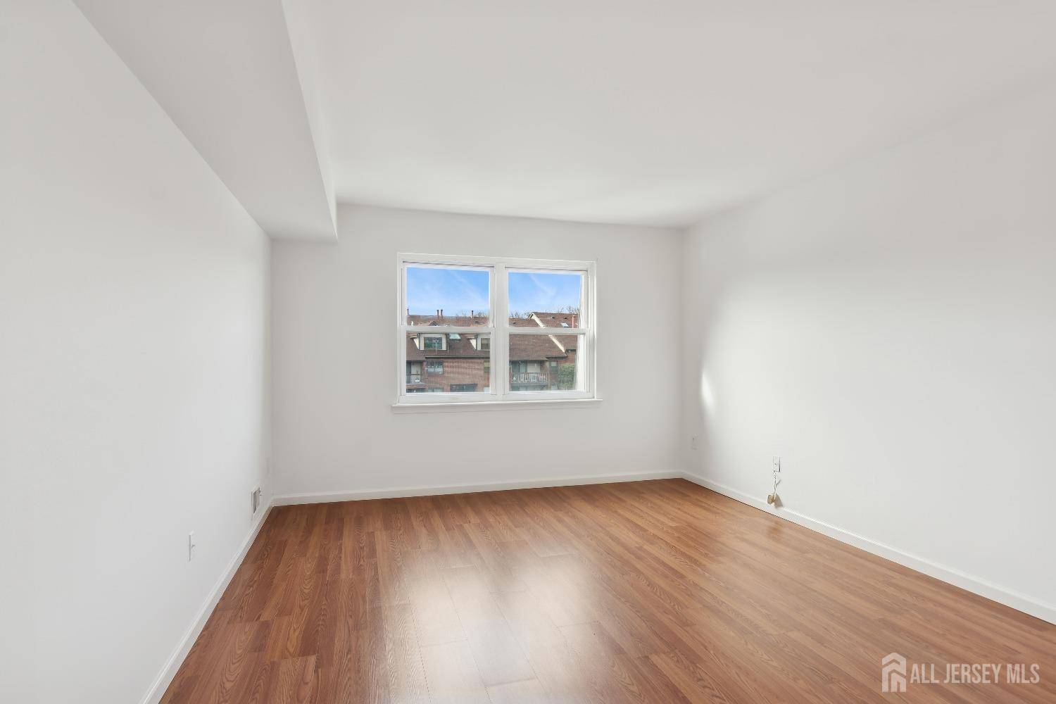 Woodbridge Proper, NJ 07095,124 Beverly Hill TER #J