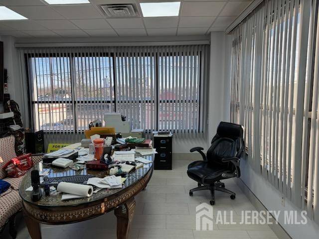 Iselin, NJ 08830,497 Lincoln HWY