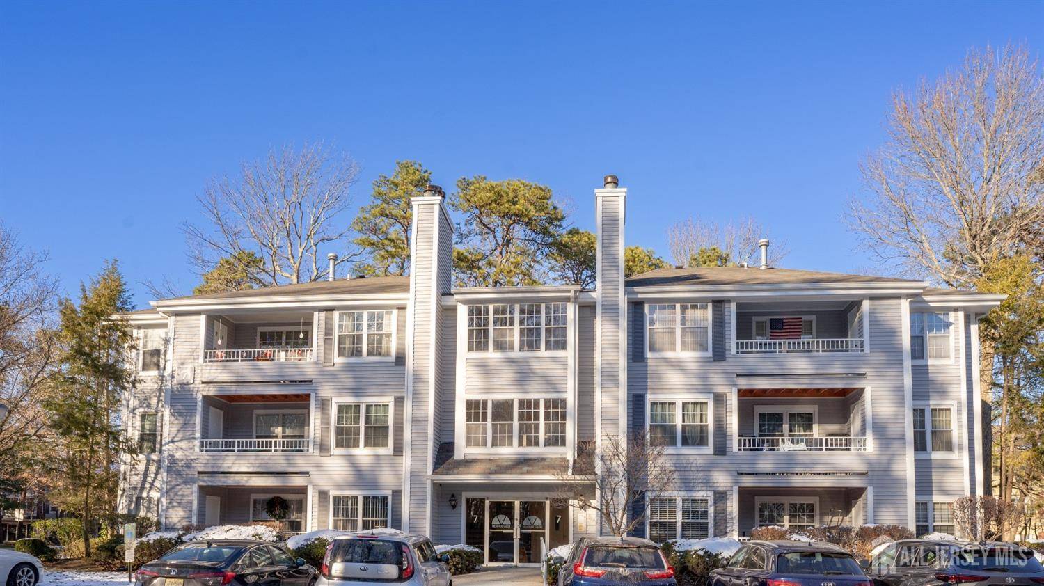 710 Meadow CT, Helmetta, NJ 08828