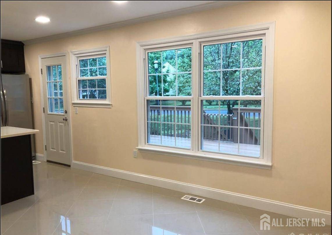 Sayreville, NJ 08873,1 Mochen CT