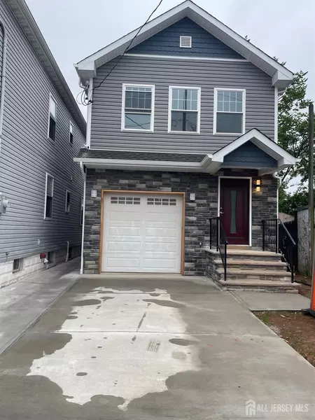 424 Steadman PL, Perth Amboy, NJ 08861