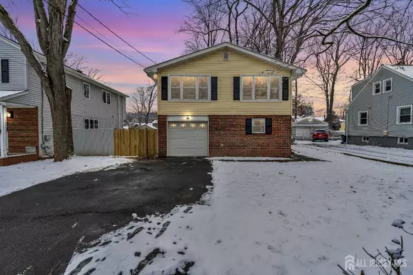 North Brunswick, NJ 08902,1831 Holly RD
