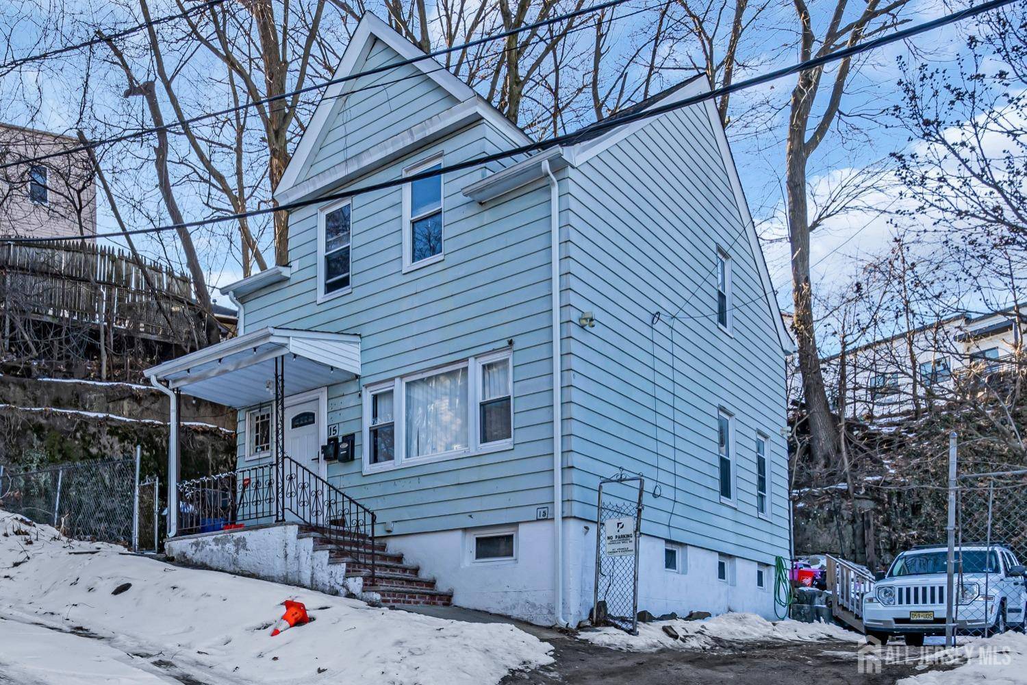 15 White ST, Paterson, NJ 07522
