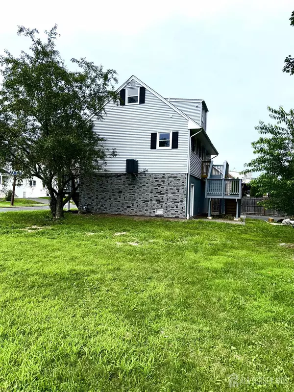 Manville, NJ 08835,212 Huff AVE