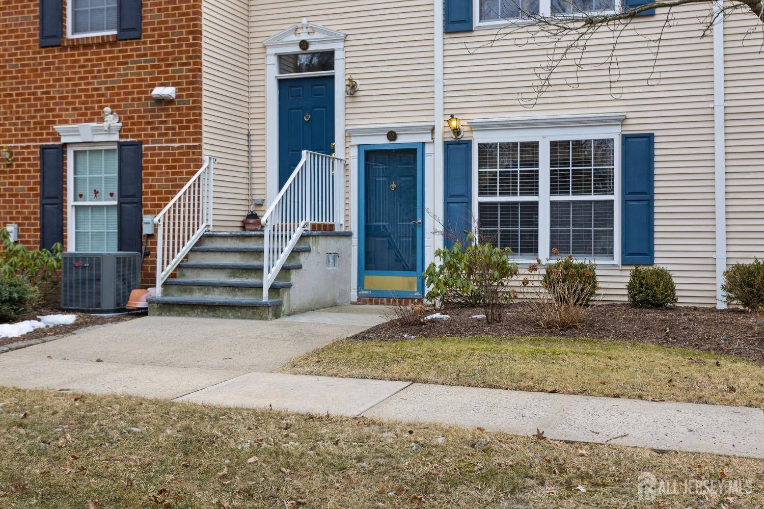 32 Wayne CT, Plainsboro, NJ 08536
