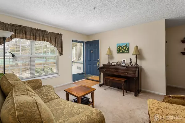 Plainsboro, NJ 08536,32 Wayne CT