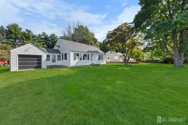 Monroe, NJ 08831,235 Prospect Plains RD