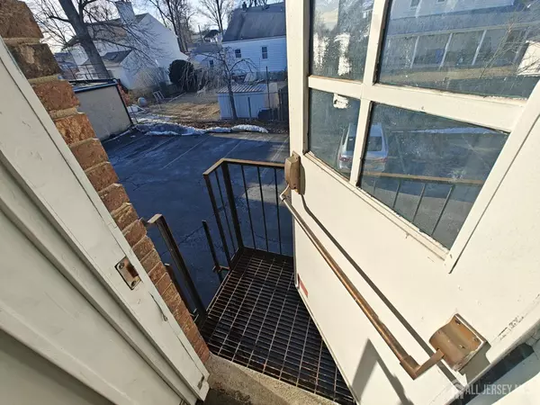 Iselin, NJ 08830,515 Lincoln HWY #1