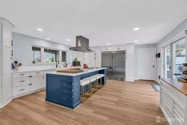 Matawan, NJ 07747,40 Appletree DR