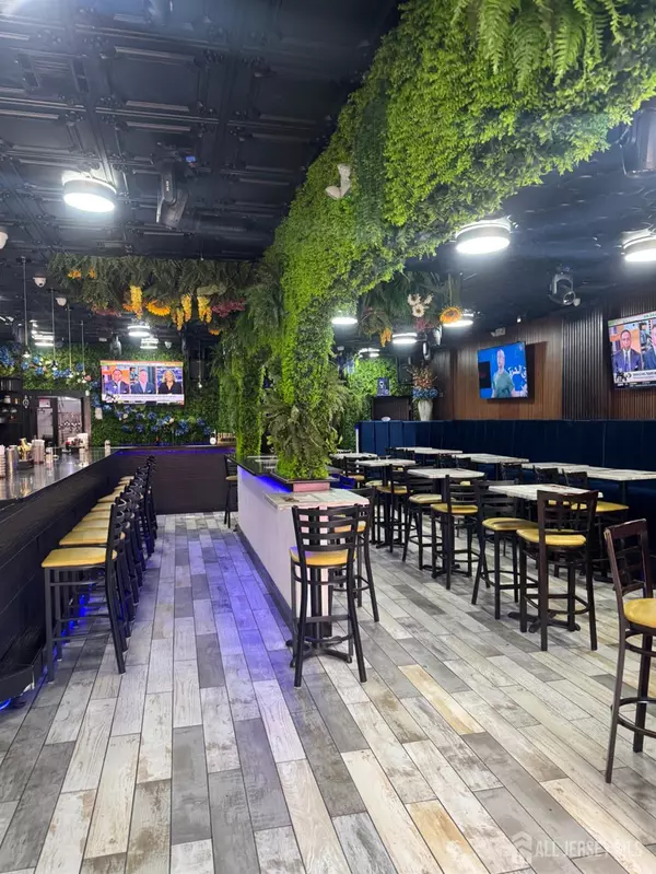 Perth Amboy, NJ 08861,462 Amboy AVE