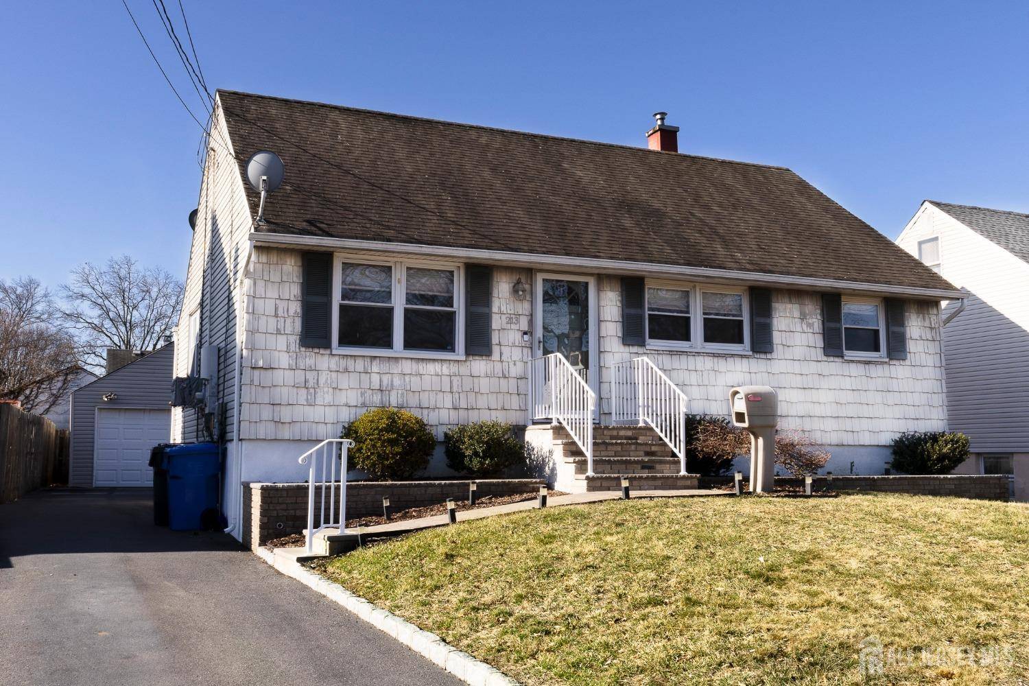 213 Julius ST, Iselin, NJ 08830