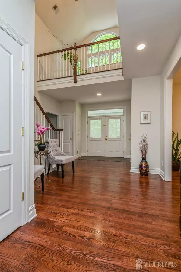 Colts Neck, NJ 07722,5 Ramapo CT