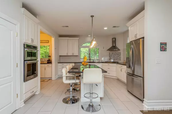 Colts Neck, NJ 07722,5 Ramapo CT